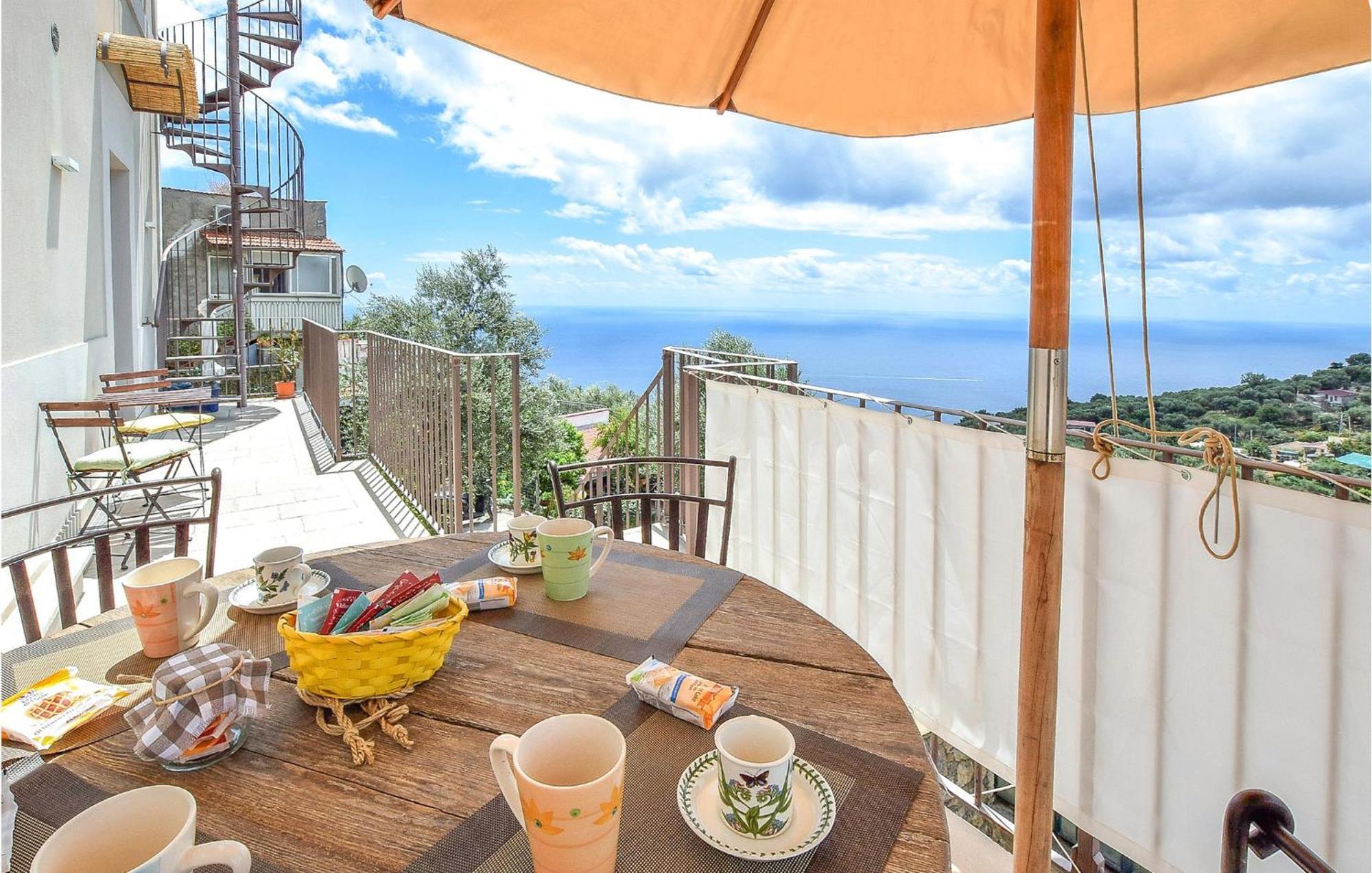 Cozy Apartment In Massa Lubrense Exterior photo