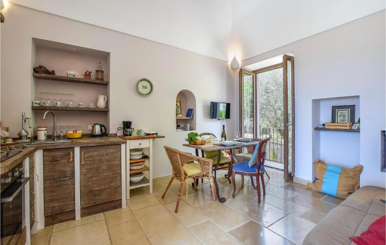 Cozy Apartment In Massa Lubrense Exterior photo