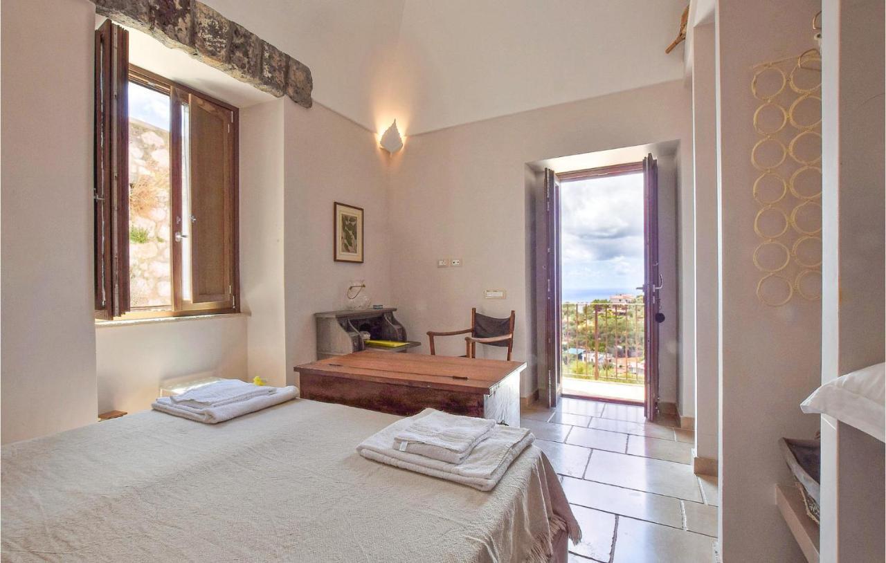 Cozy Apartment In Massa Lubrense Exterior photo