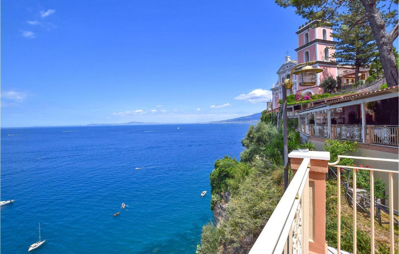 Cozy Apartment In Massa Lubrense Exterior photo